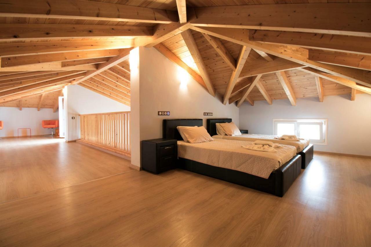 Villa De La Mer Agios Stefanos Avliotes  ภายนอก รูปภาพ