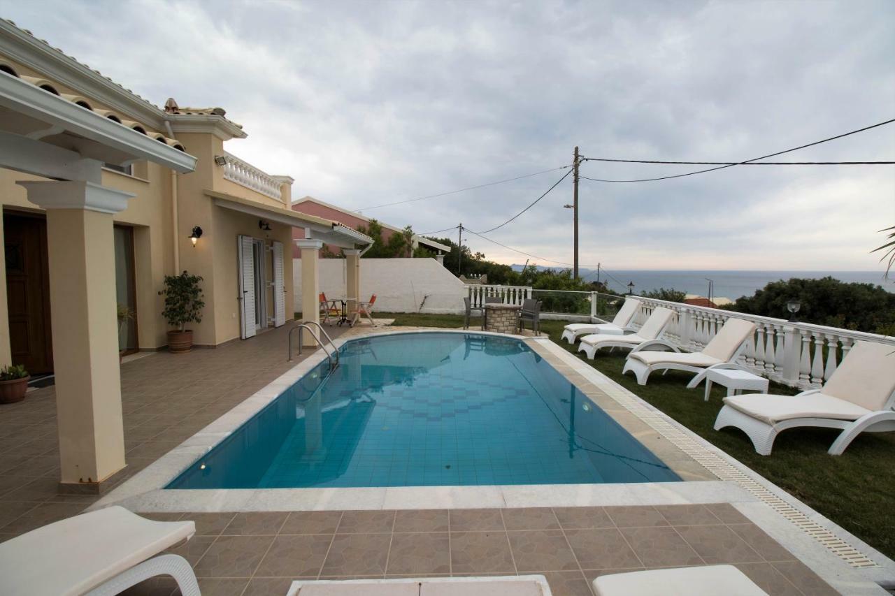 Villa De La Mer Agios Stefanos Avliotes  ภายนอก รูปภาพ