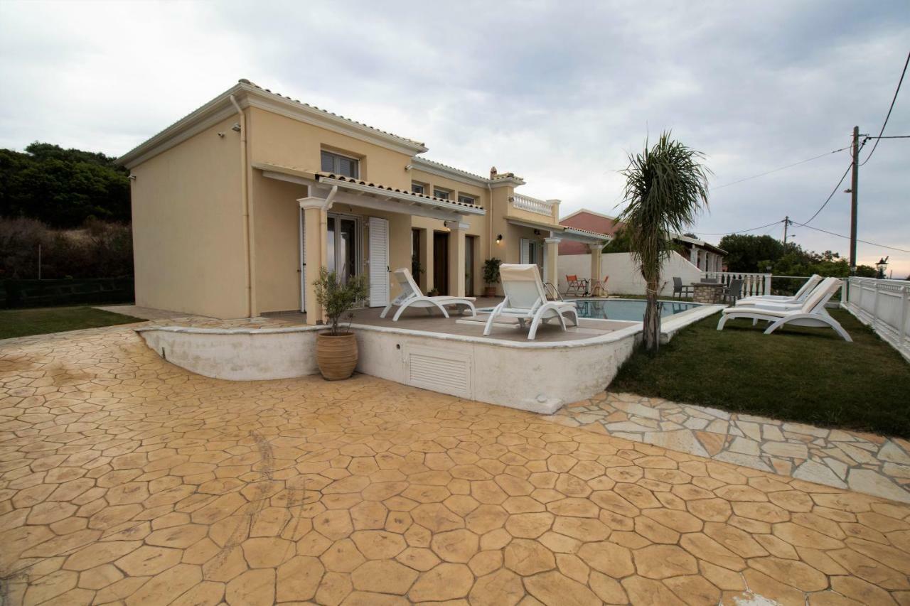 Villa De La Mer Agios Stefanos Avliotes  ภายนอก รูปภาพ