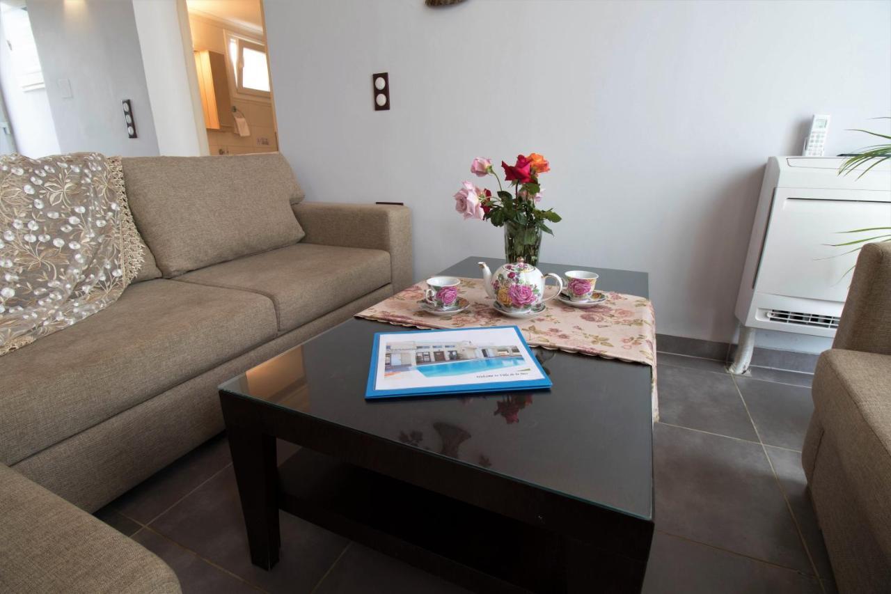 Villa De La Mer Agios Stefanos Avliotes  ภายนอก รูปภาพ